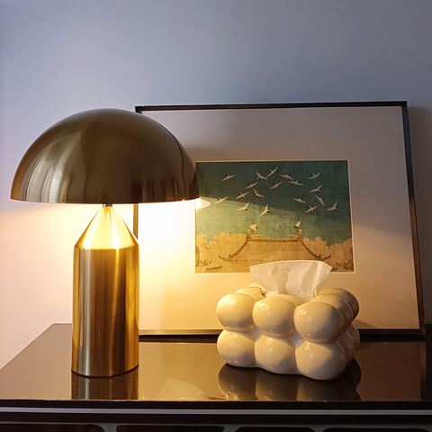 Metal mushroom table lamp