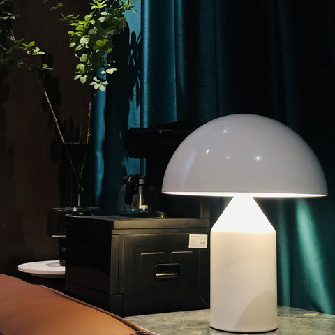 Metal mushroom table lamp