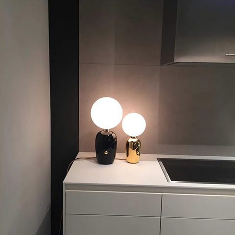 Glass ball table lamp